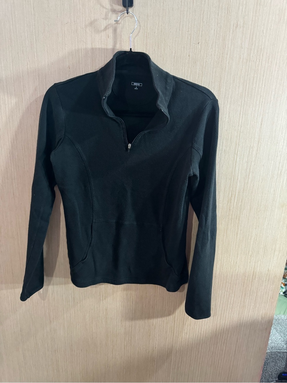 Women’s GapBody Active Black Quarter-Zip Pullover Size Small